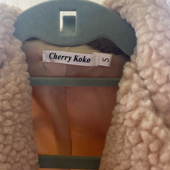 Nasty Gal Cropped Teddy Bomber Jacket - Picture 2 of 3